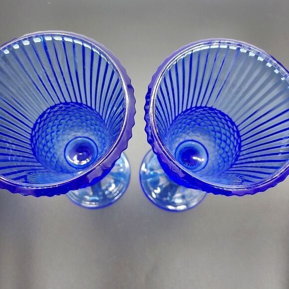 Vintage 1970s Avon Fostoria Glass goblets - Picture 5 of 7